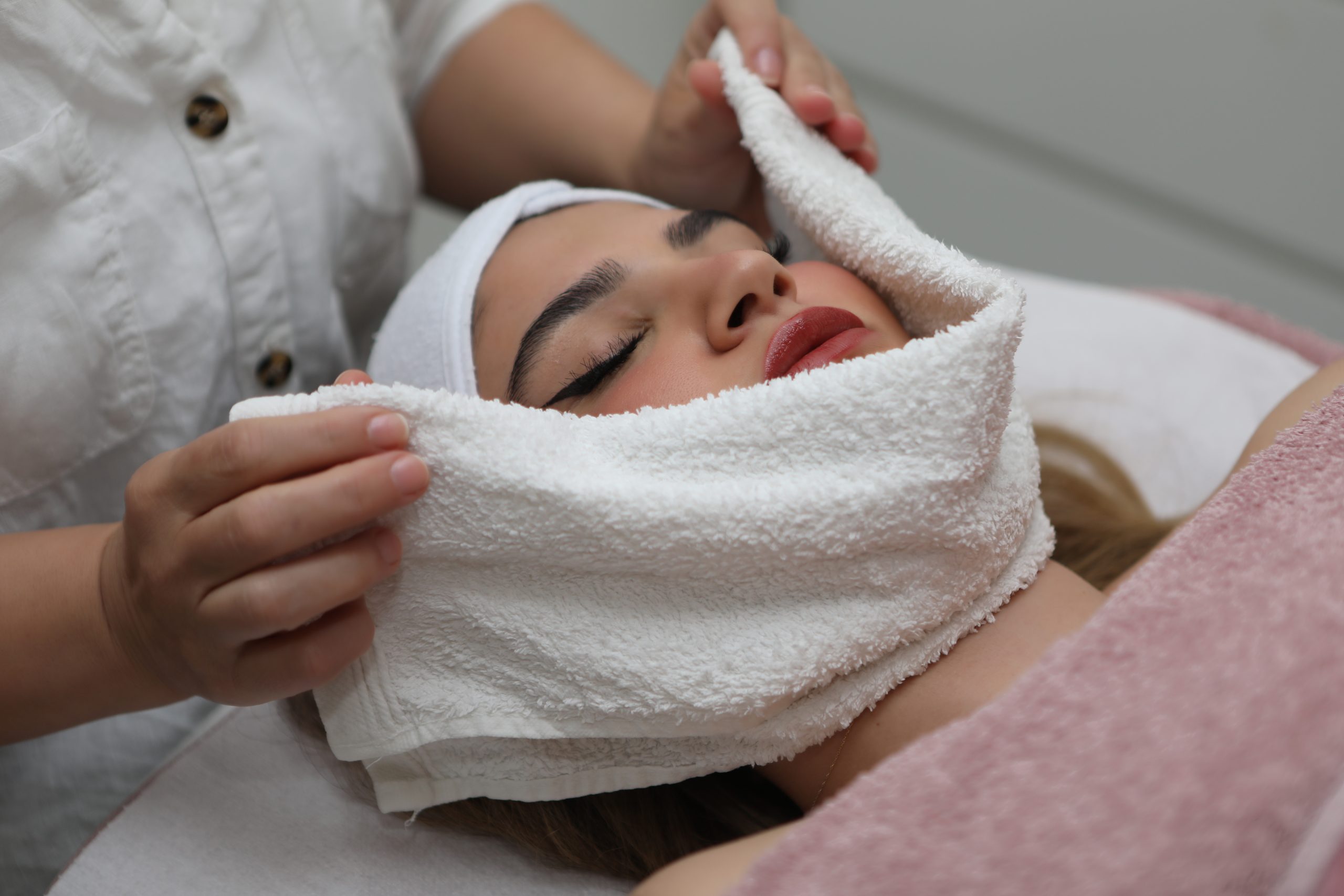 Karizmabeauty.nl - Gezichtsbehandelingen